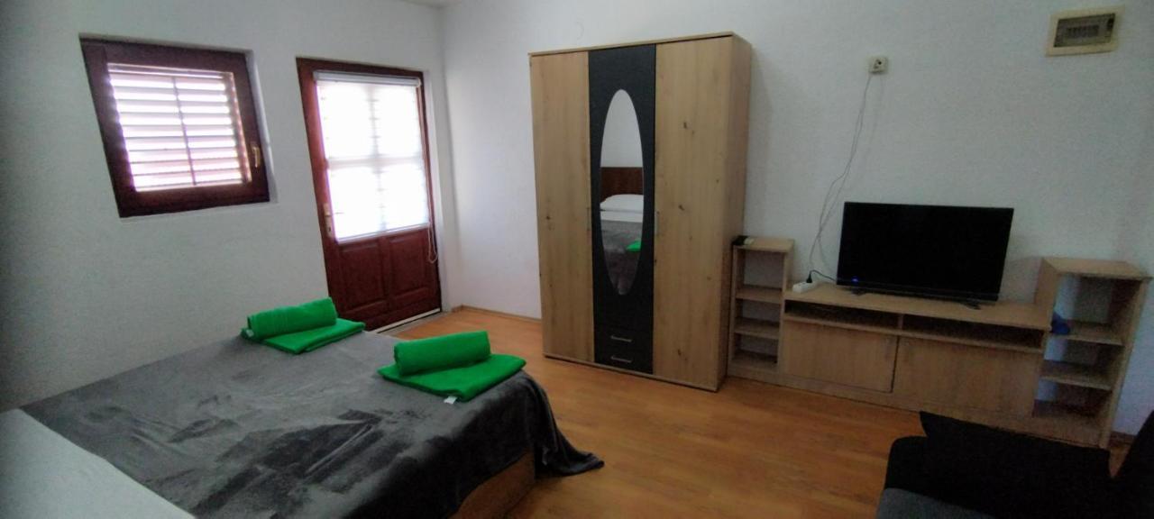 Apartments Andela 스타리그라드 파클레니차 외부 사진